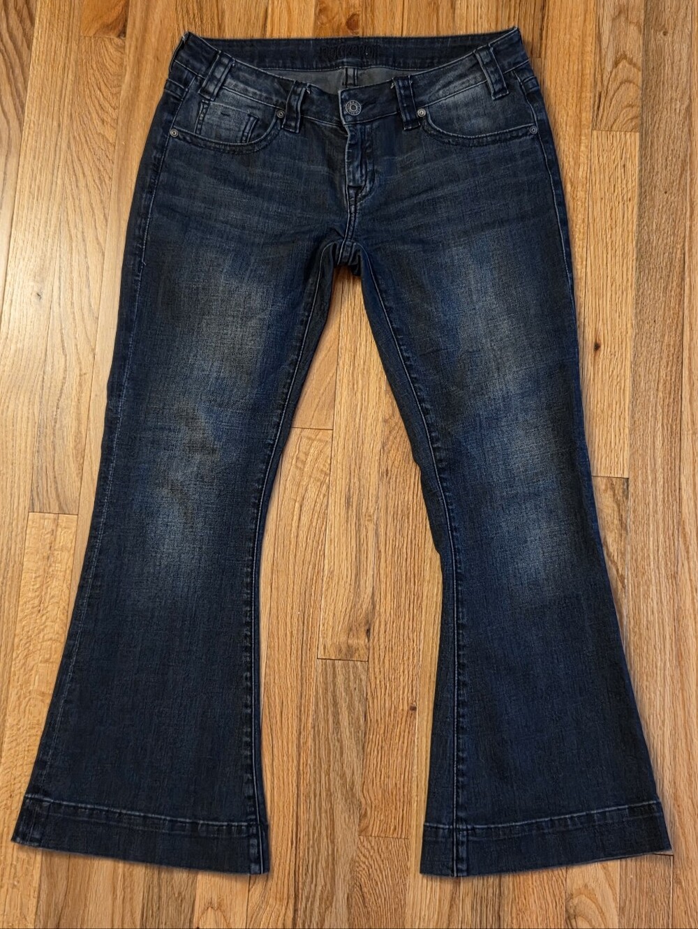 Rock & Roll Cowgirl Dark Wash Low Rise Trouser Jeans - Size 30x30